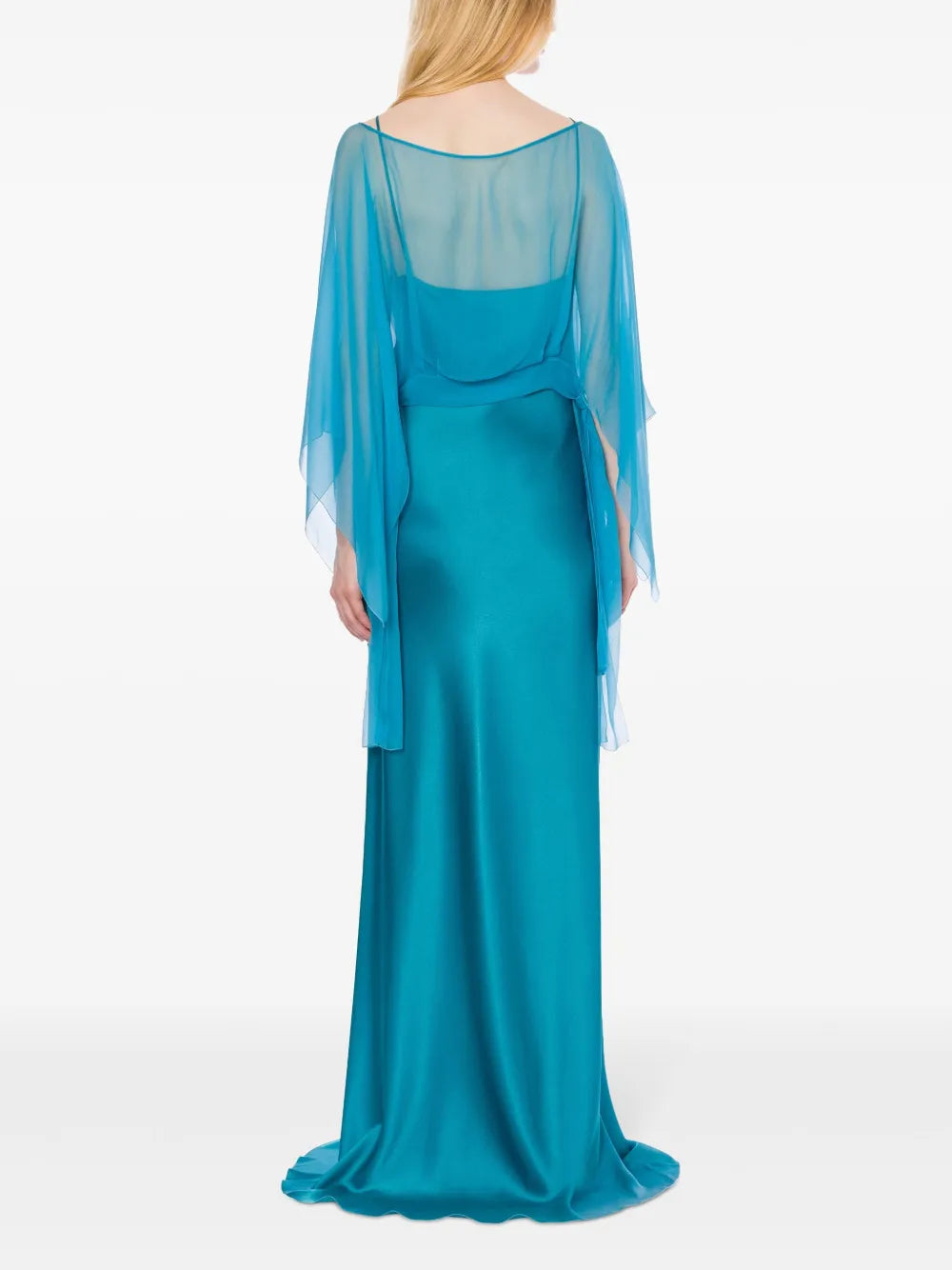 Flowing Dress with Refined Feminine Silhouette