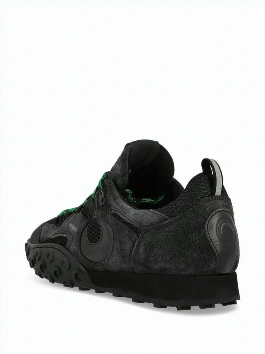 Low-Profile Sneakers with Textured Upper and Distinctive Sole
