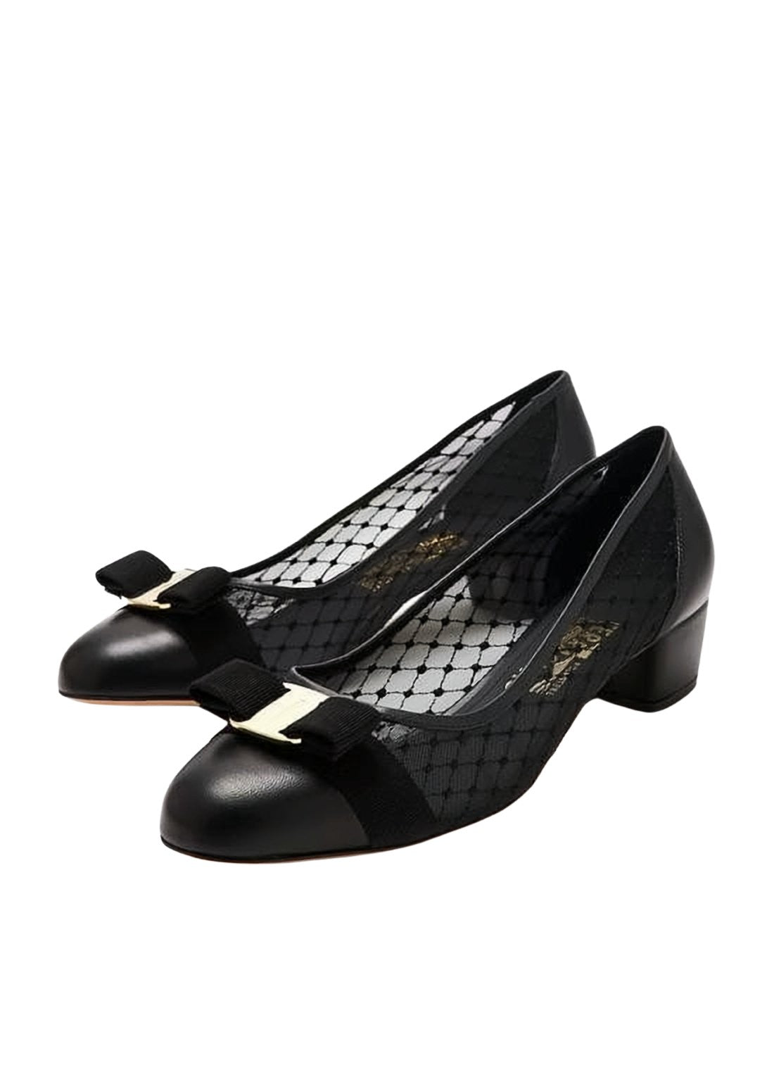 Low-Heeled Pumps with Decorative Bow