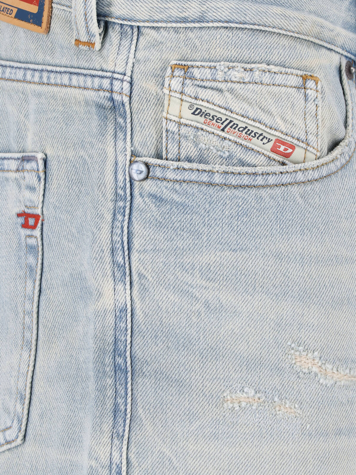 Light Blue 1988 D-Ark Straight Jeans