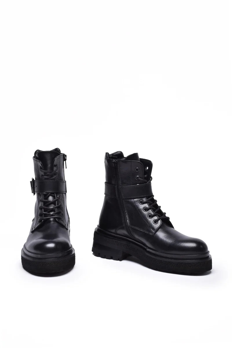 I-n-s-t-i-t-c-h-e-s Rubber Boot - Black