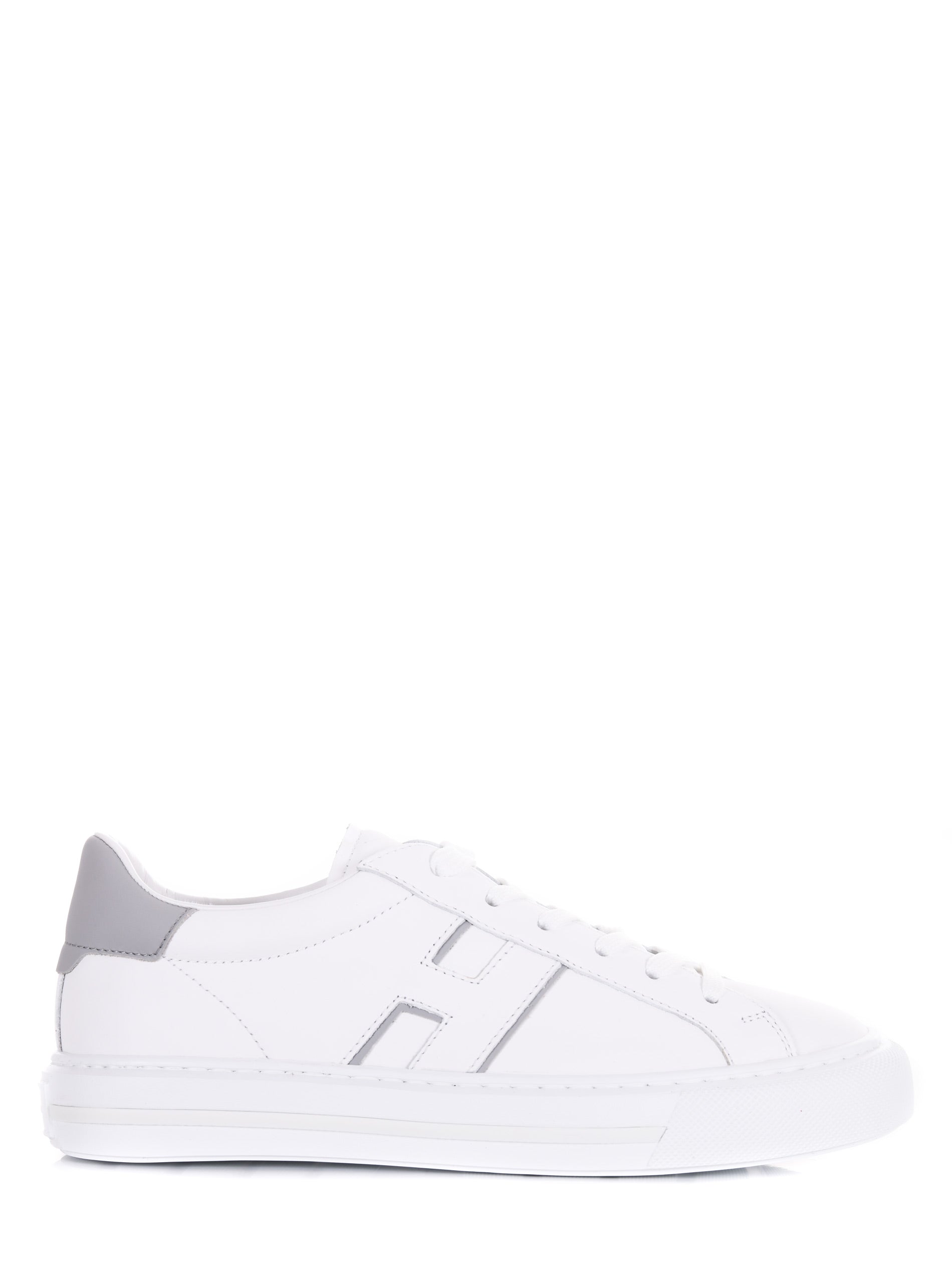 H691 Lace-Up Sneakers With Robust Design