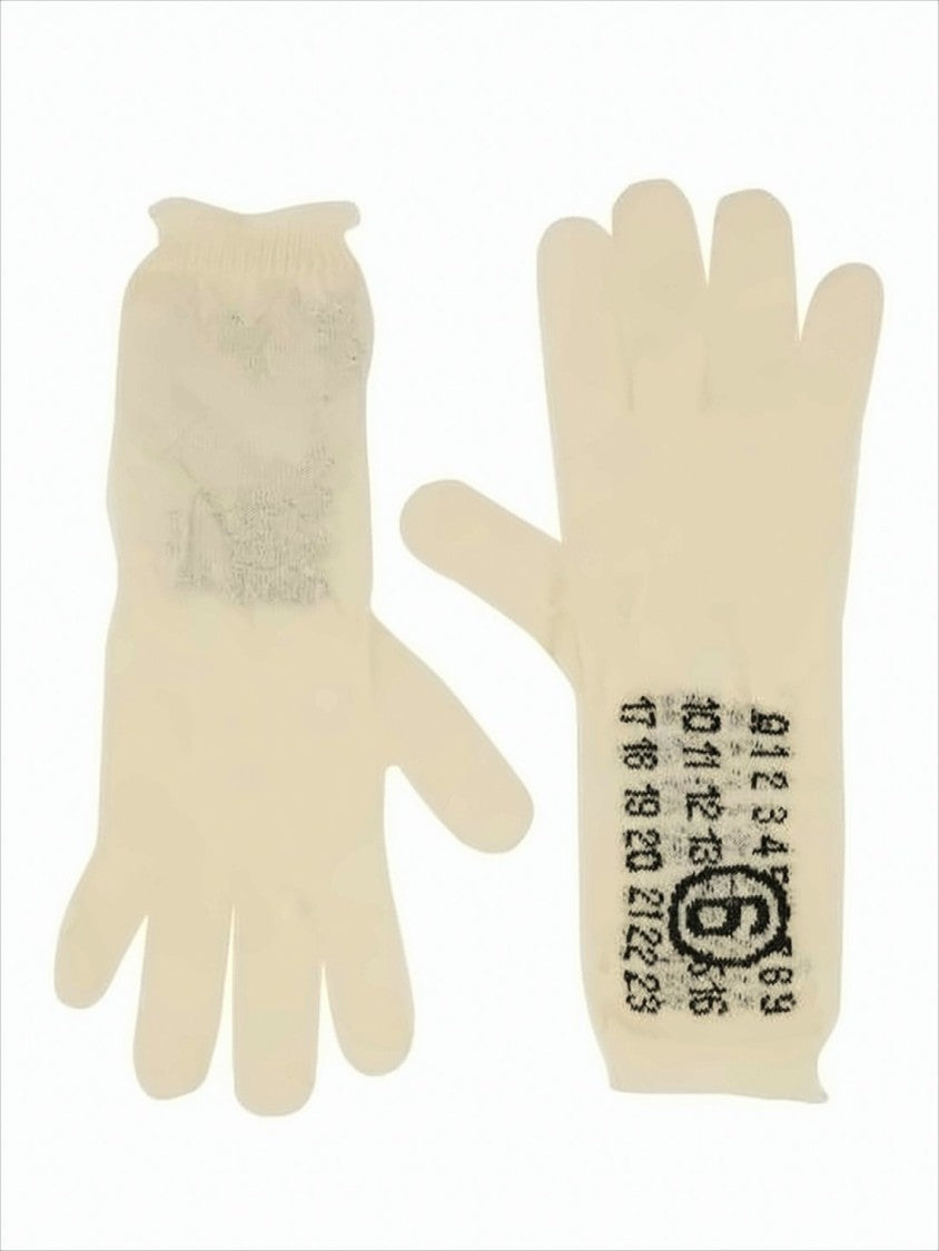 Soft Wool Gloves with Distinctive Numeric Design