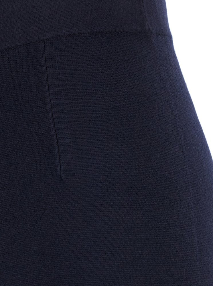Wide-Leg High-Waisted Pants With Seamless Finish