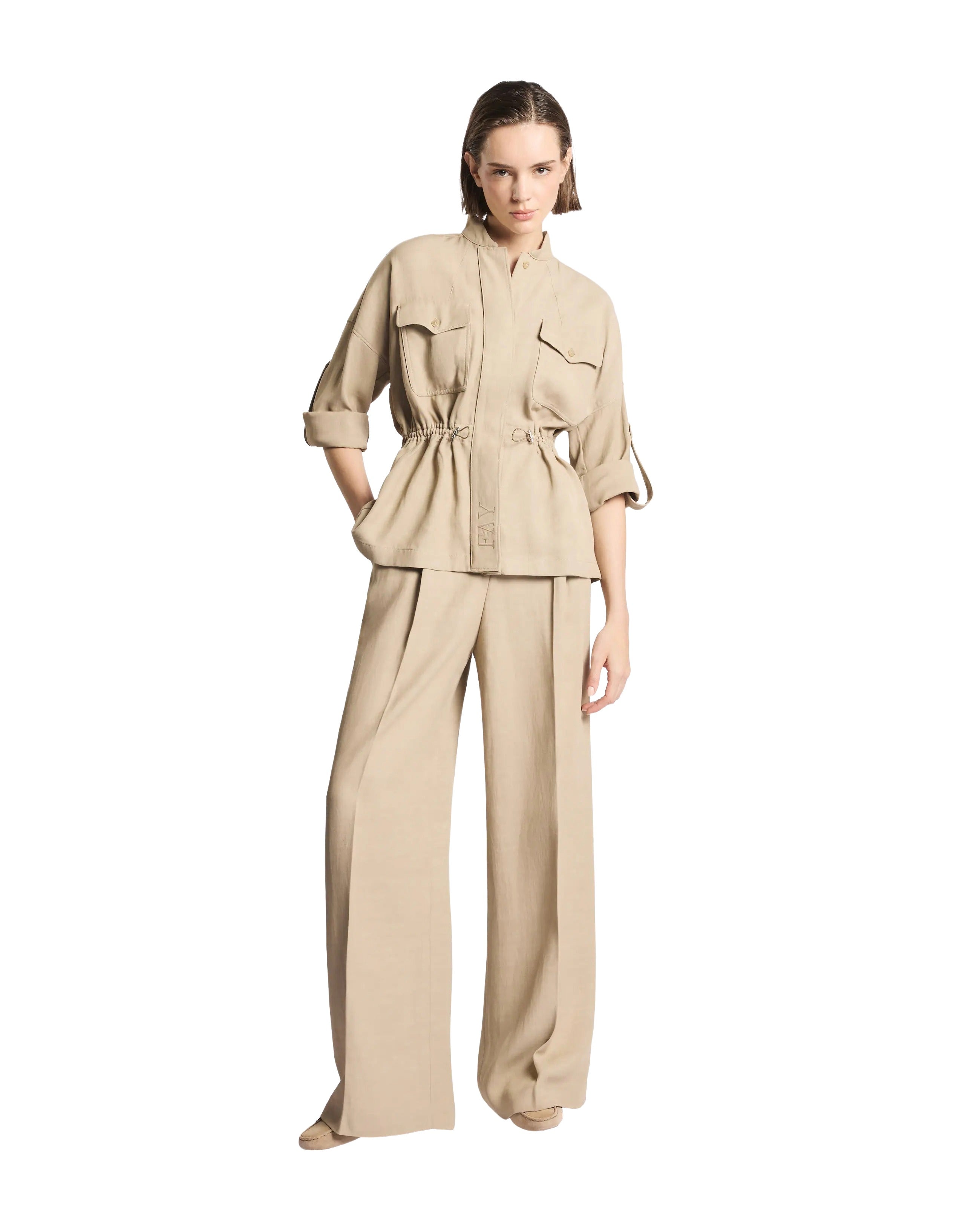 Classic Two-Pinch Trousers with Straight Leg Design