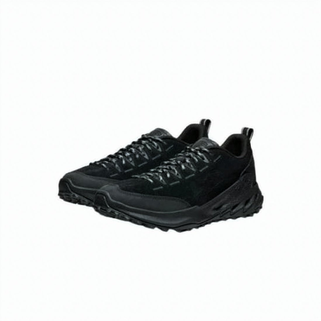 Low-Profile Leather Upper Shoes With Rugged Rubber Sole