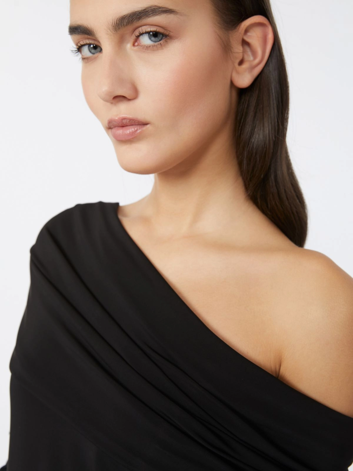 Fitted Off-The-Shoulder Midi Dress With Subtle Ruching