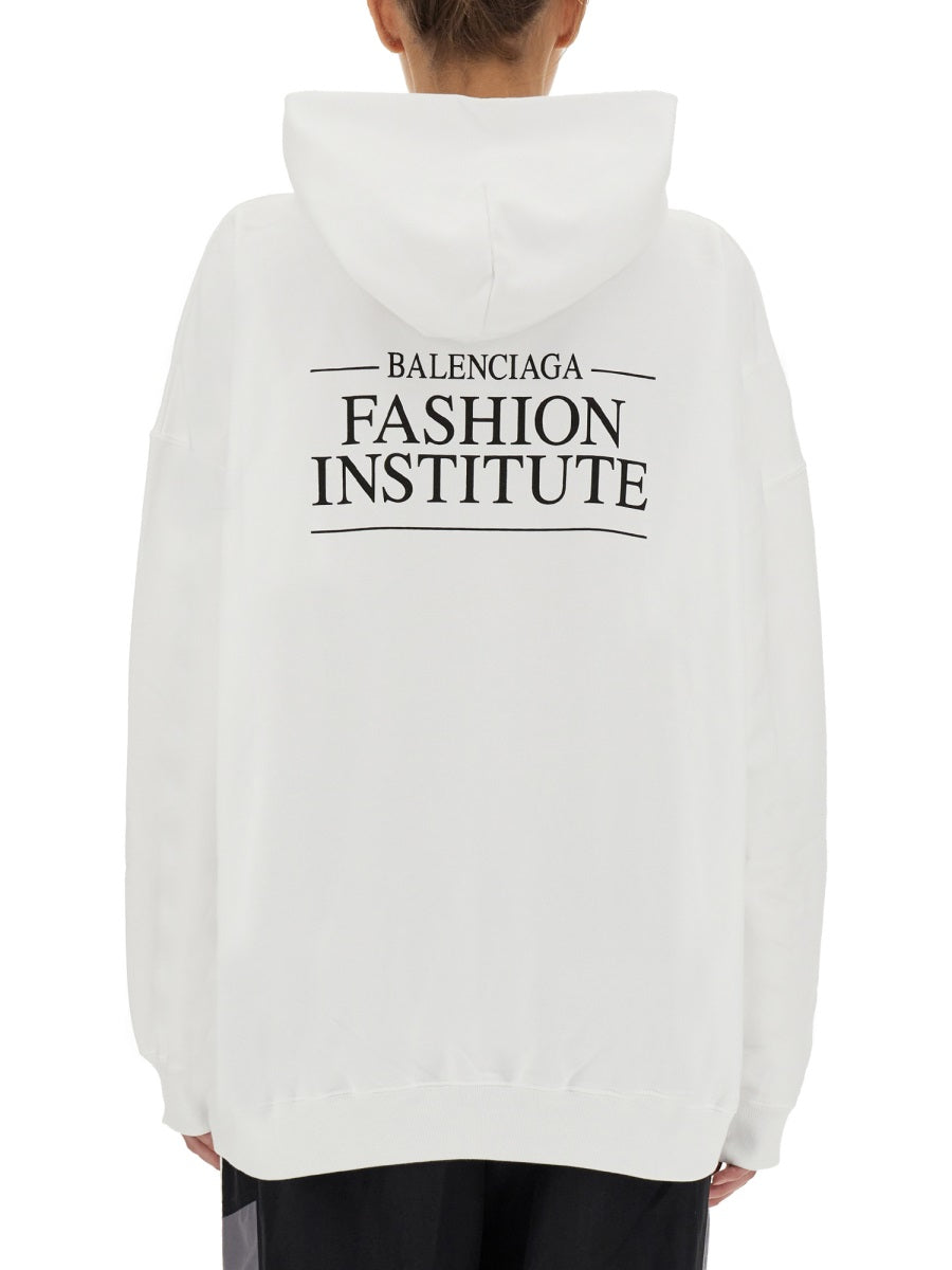 Large Fit Sweatshirt in Medium-Thickness Cotton