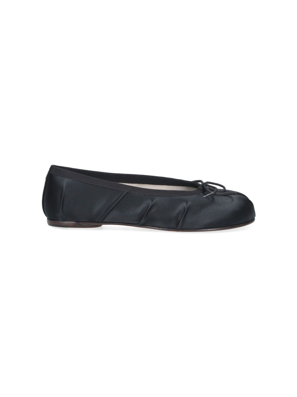 Minimalist Black Flats With Rounded Toe And Low-Profile Sole