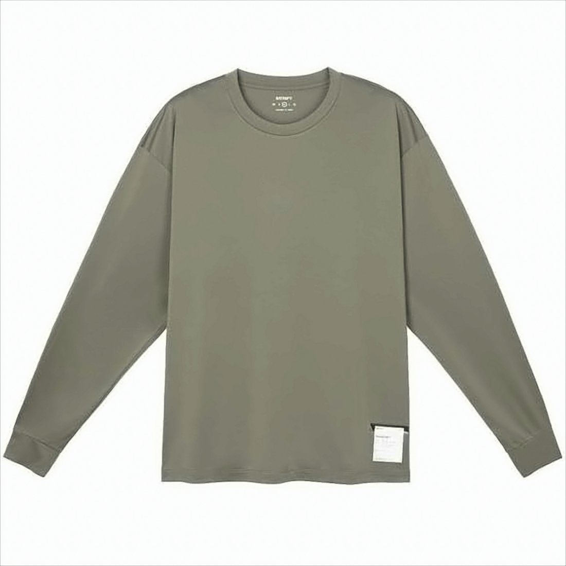 Minimalist Long-Sleeve Shirt with Subtle Patch Detail