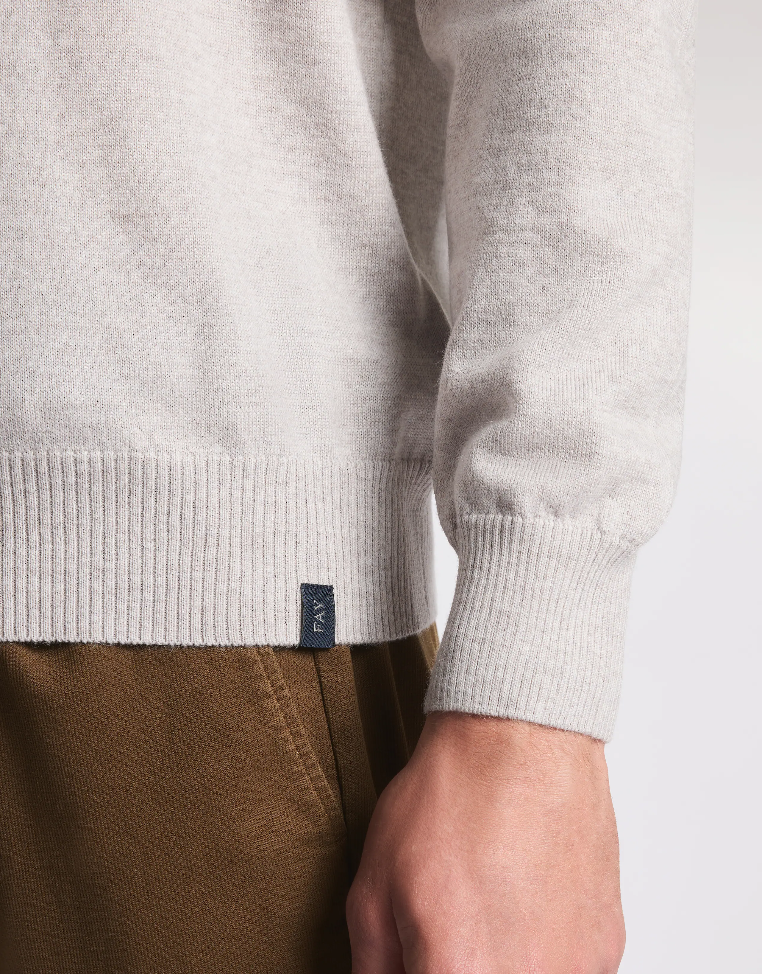 Classic Crew Neck Sweater In Soft Grey Wool