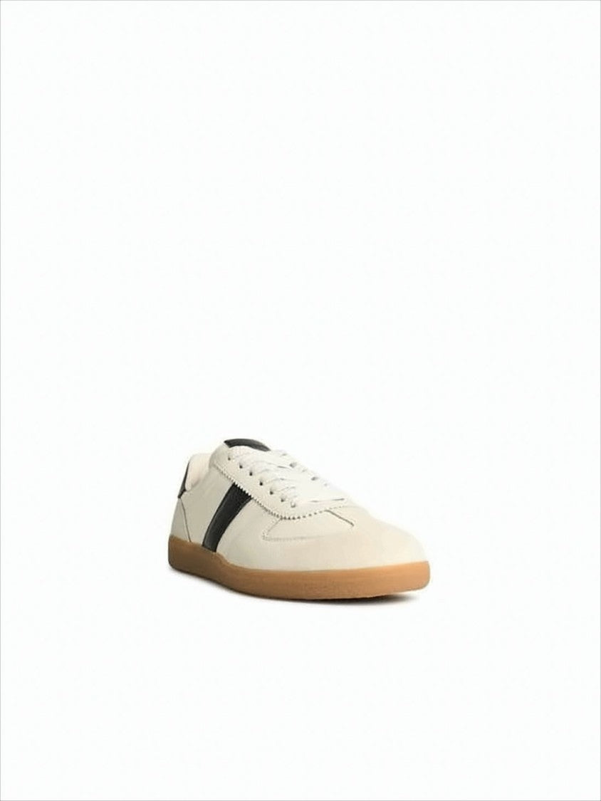 Low-Top Calf Leather Sneakers With Contrasting Black Details