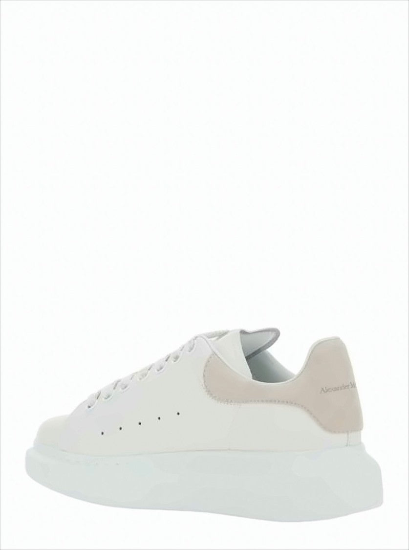 Minimalist White Sneakers with Rubber Sole