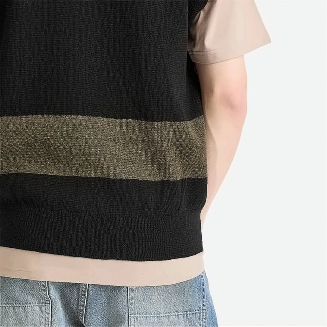 Sleeveless Knit Vest with Contrasting Stripe Detail