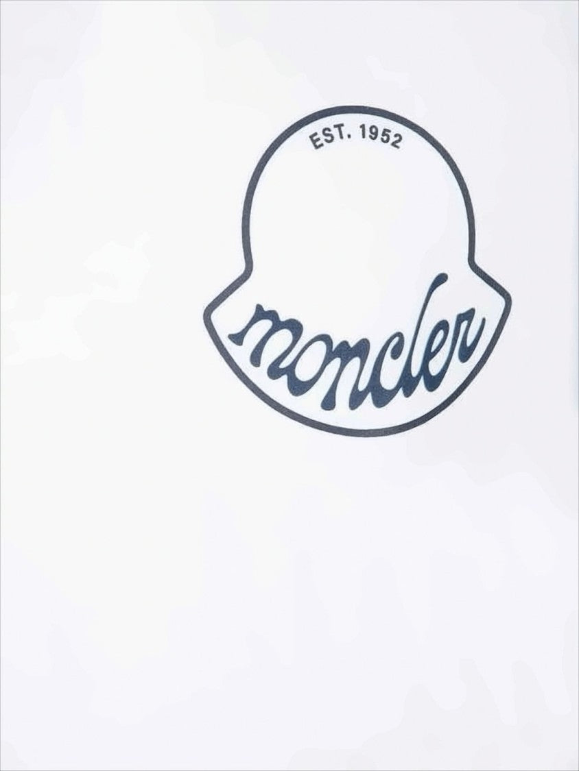 Short-Sleeved White Cotton T-Shirt with Minimalist Logo