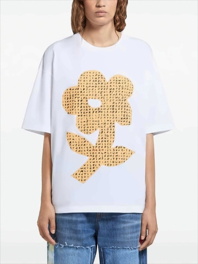 Short-Sleeve T-Shirt with Large Flower Graphic and Relaxed Fit