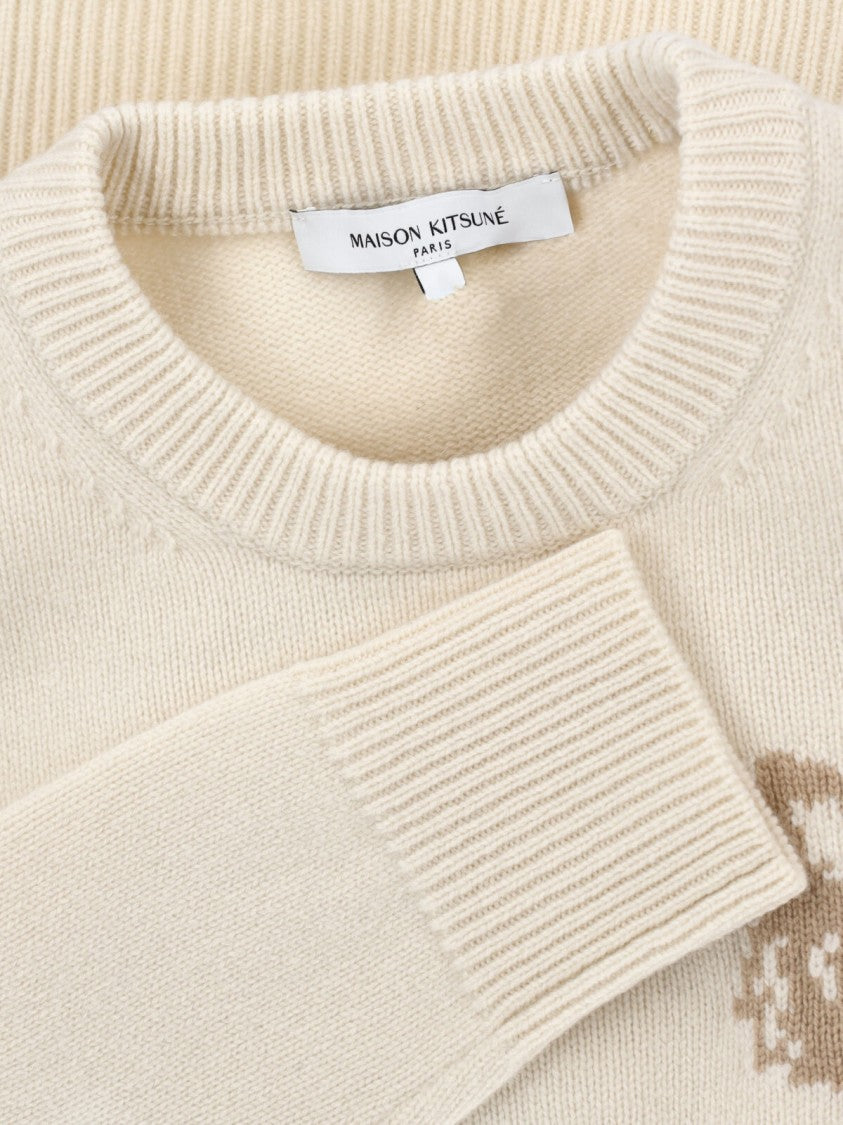 White Minimalist Sweater With Design