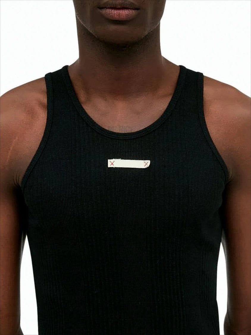 Fitted Sleeveless Ribbed Tank Top With Rectangular Plaque