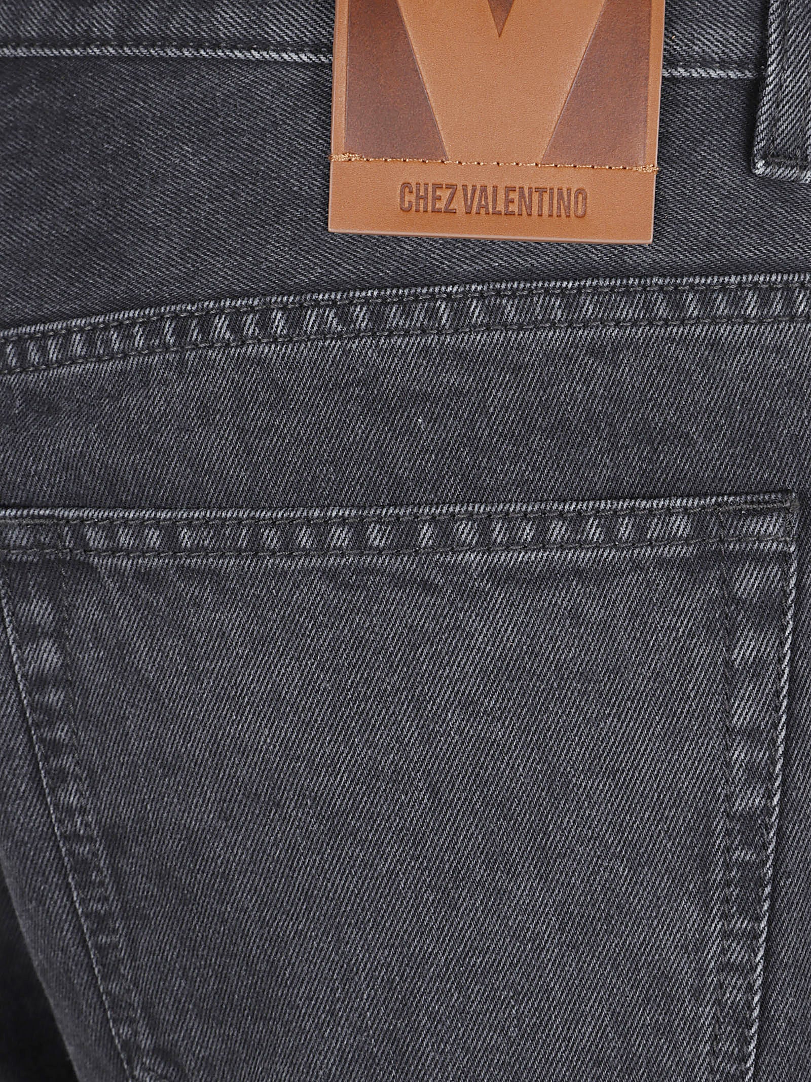 Classic Straight-Leg Denim Jeans With Logo Patch