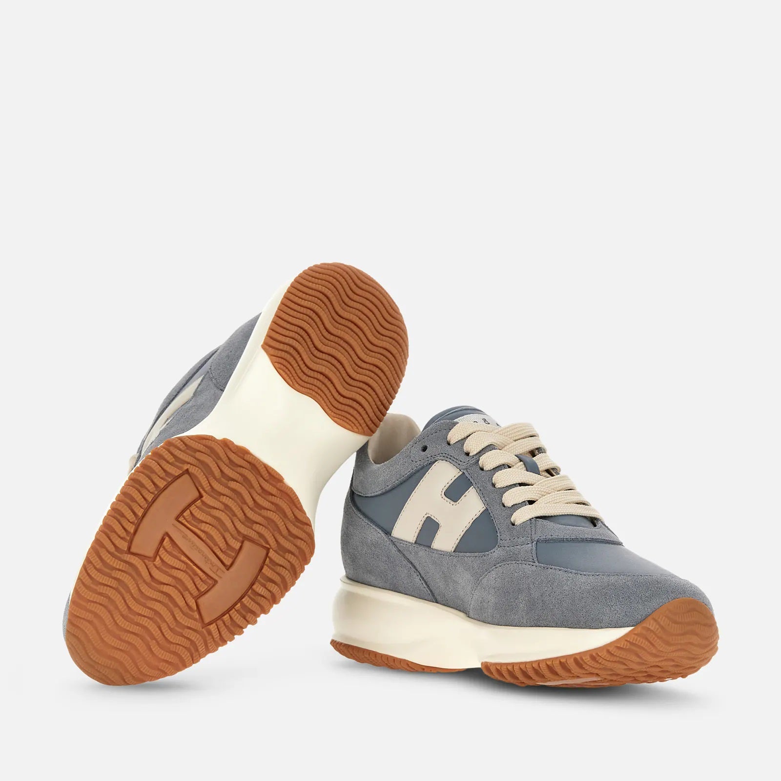 Interactive H713 Lace-Up Sneakers