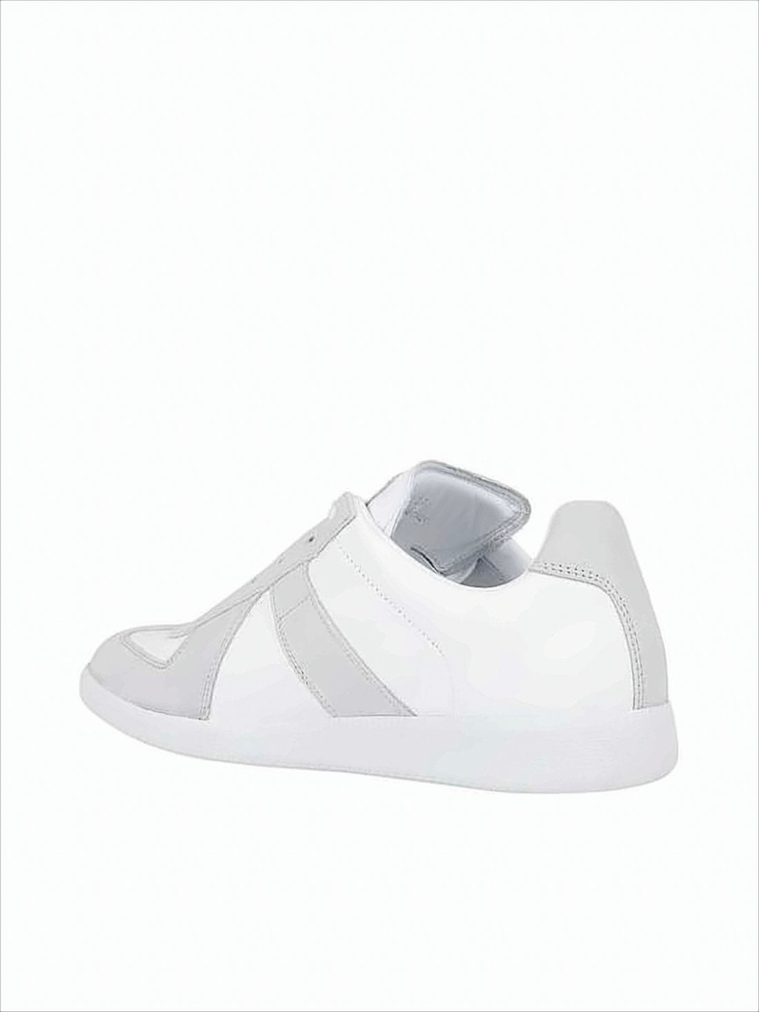 Minimalistyczne białe sneakersy niskie ze skóry zamszowej