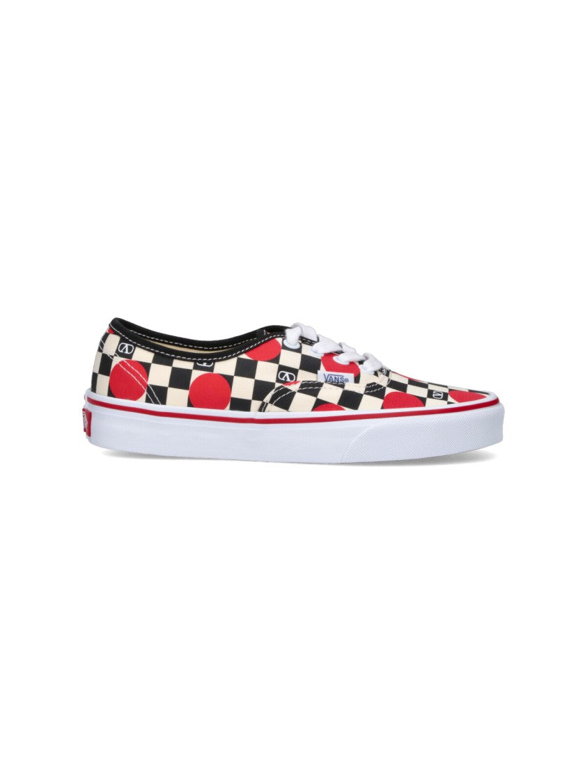 Low-Top Sneakers With Checkerboard Design