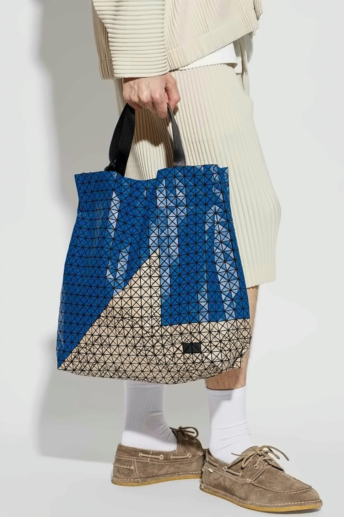 Triangular Grid Patterned Tote Bag with Glossy Finish