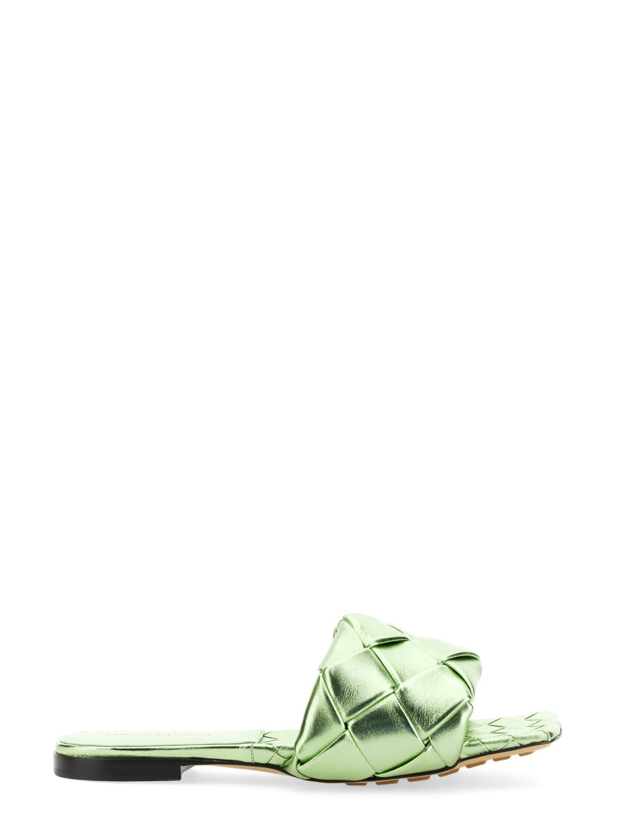 Intricate Woven Leather Flat Sandal with Minimalist Appeal