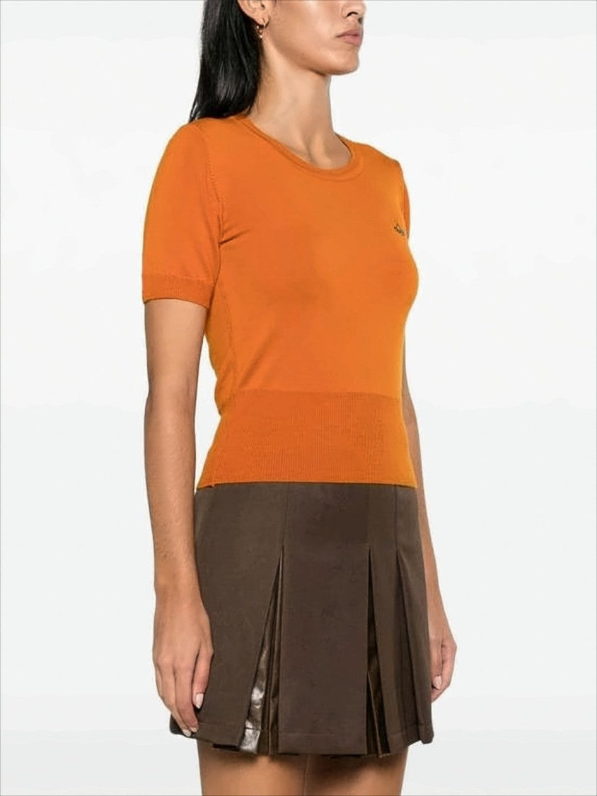 Fitted Short-Sleeved Wool Sweater with Embroidered Emblem