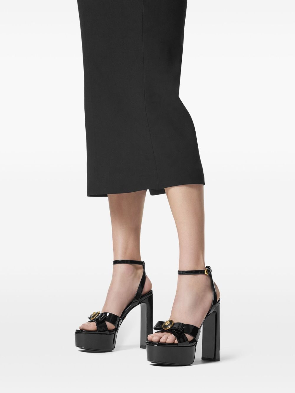 Buckle-Fastening Black Patent Leather Platform Sandals