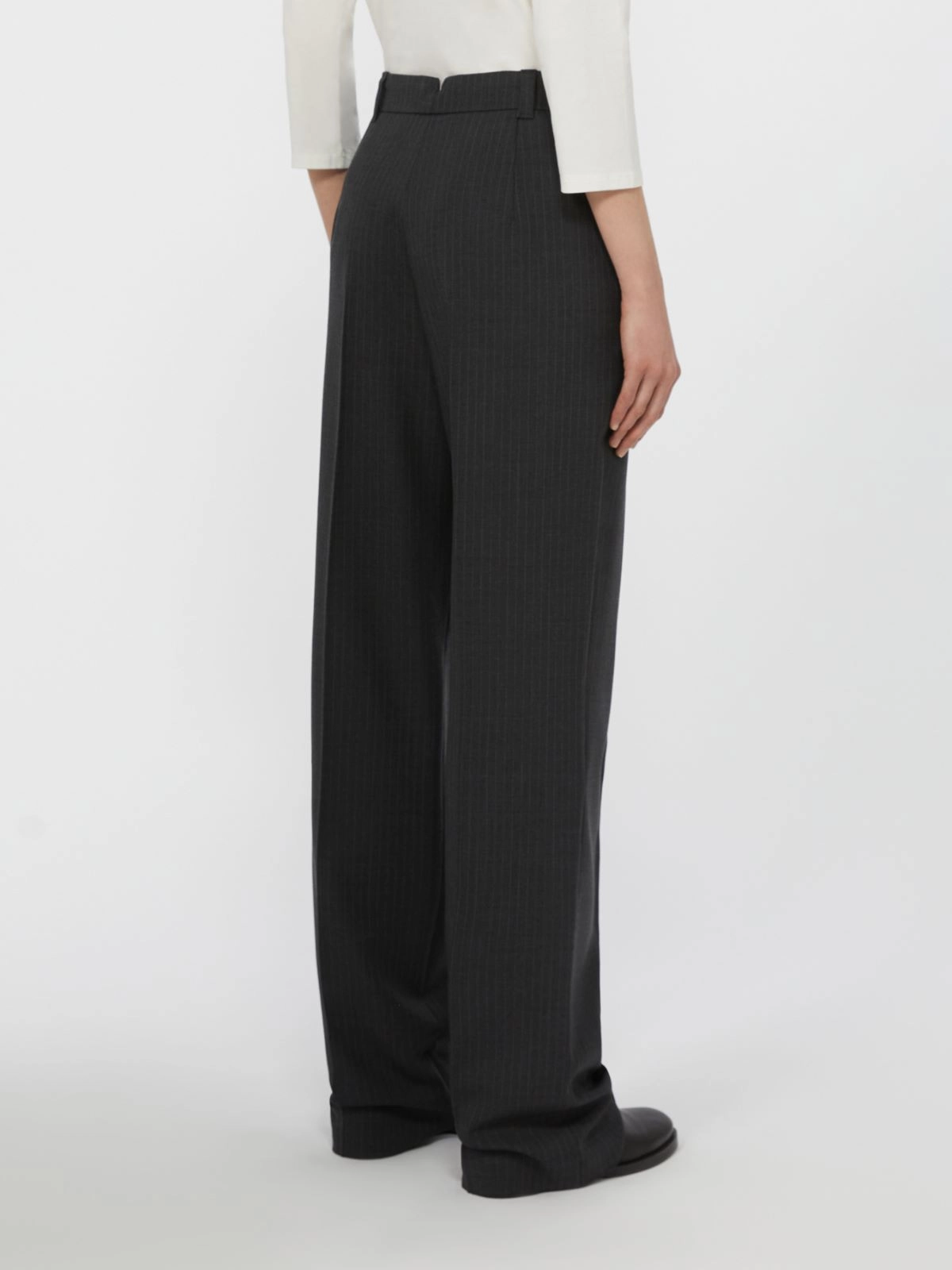 Straight-Leg Tailored Pants With Pinstripes