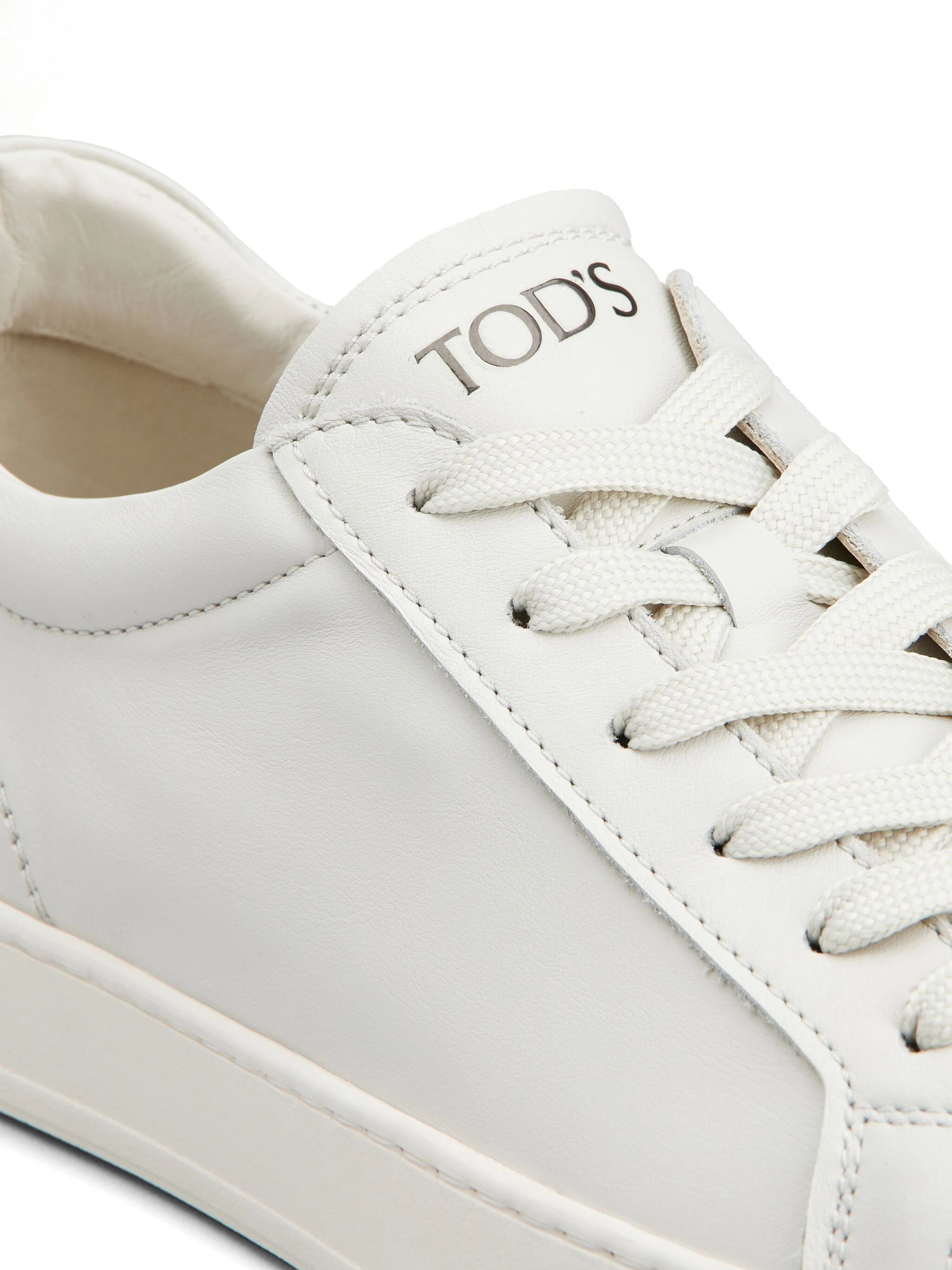 Cassetta 04L Lace-Up Shoes in Milk White Calfskin