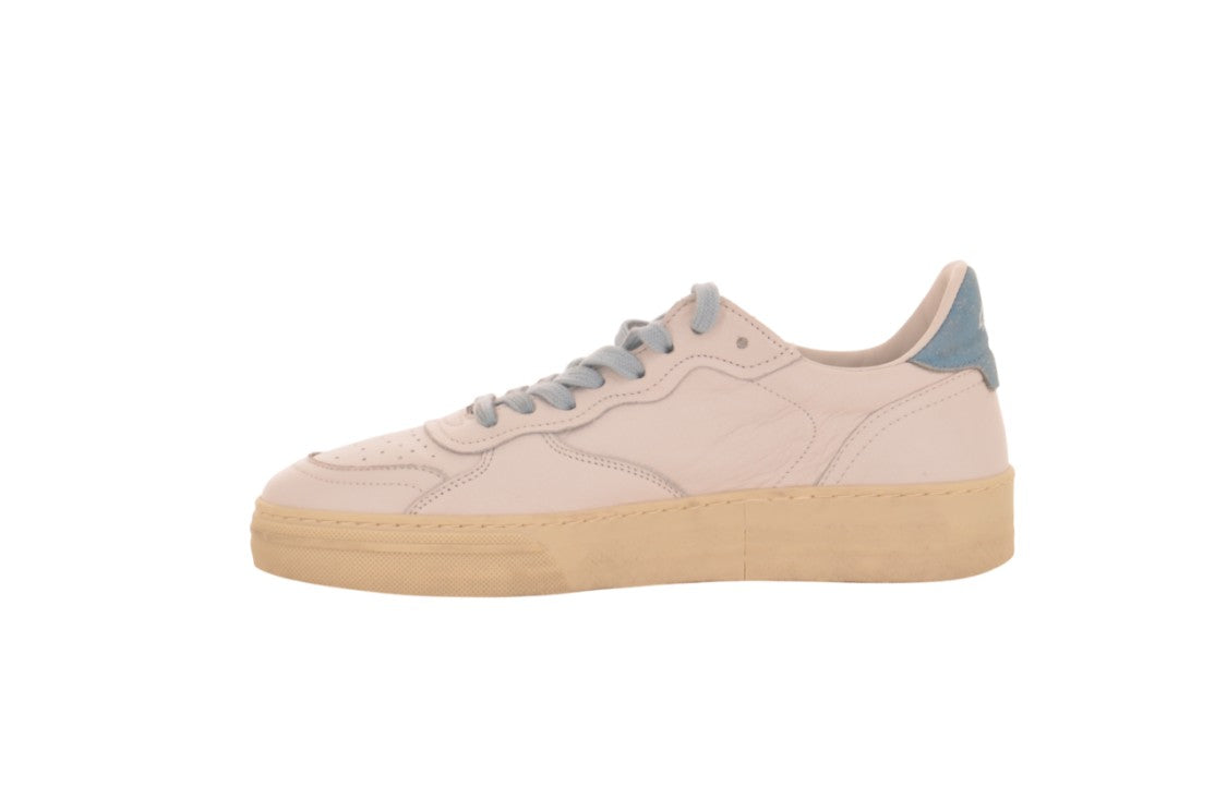 Retro White Leather Sneaker With Distressed Sole