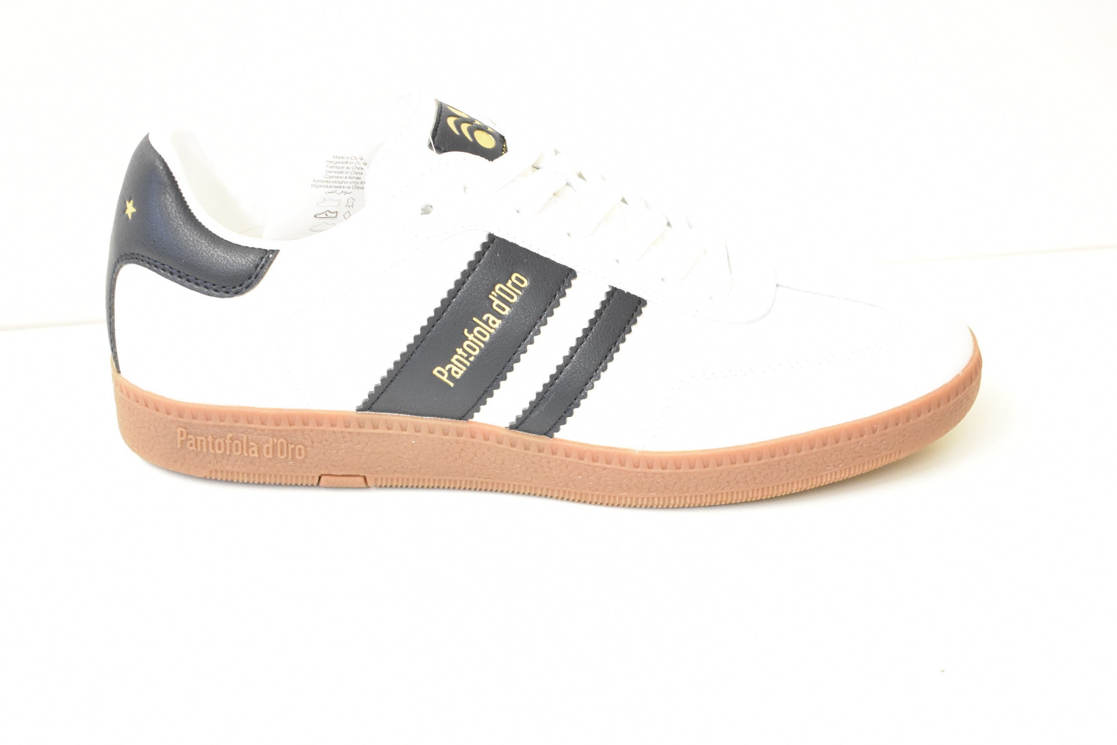 White And Navy Low Shoes With Classic Laced Design