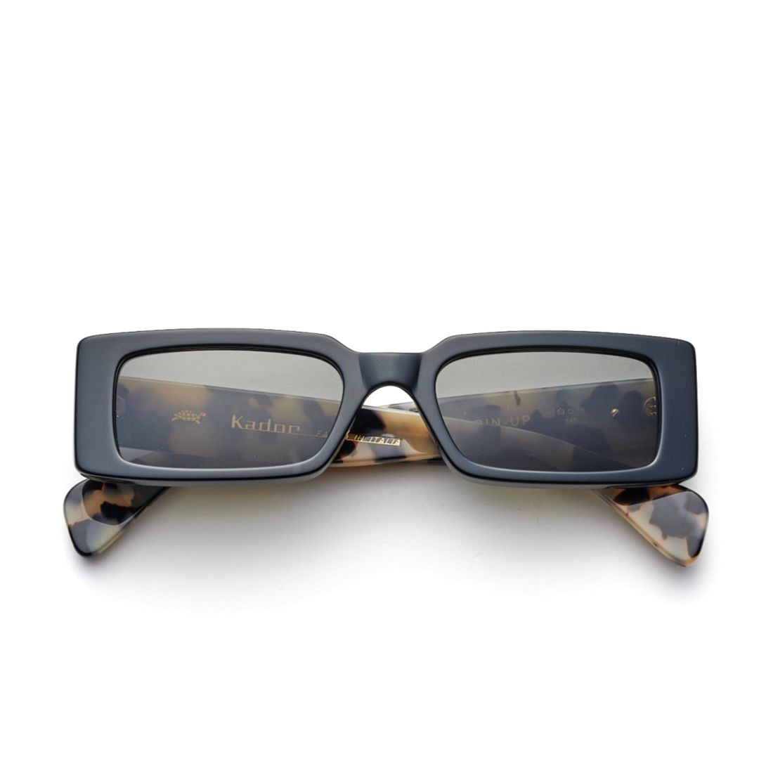 Pin-Up Rectangular Sunglasses with Tortoiseshell Patterned Arms