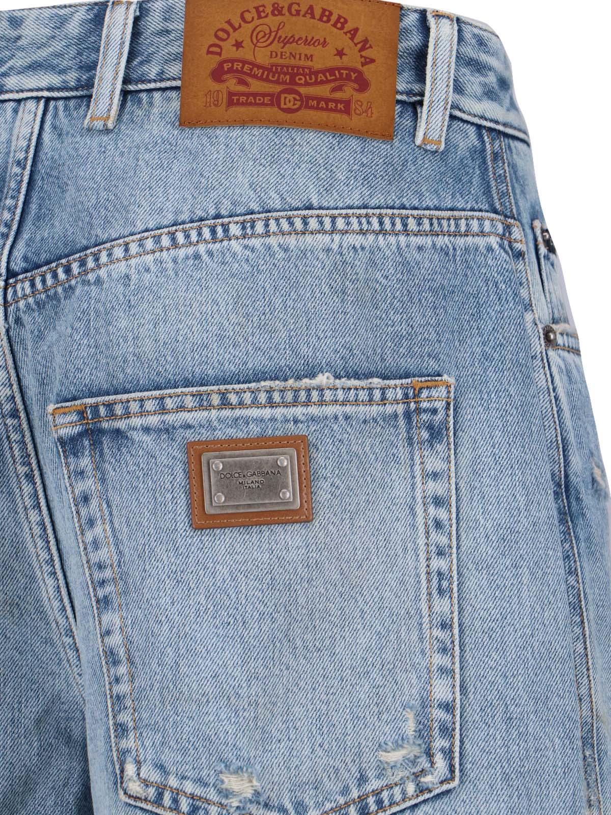 Classic Straight-Leg Jeans with Mid-Rise Design