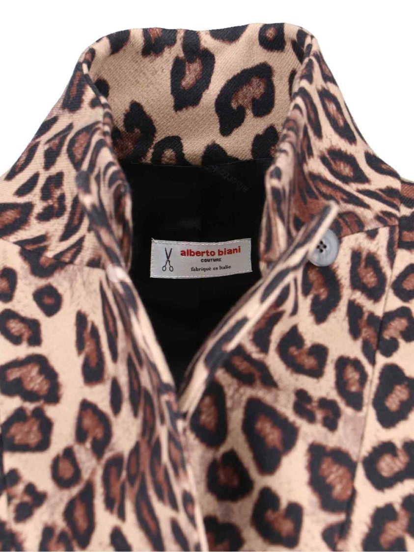 Structured Multicolor Coat With Zipper Closure