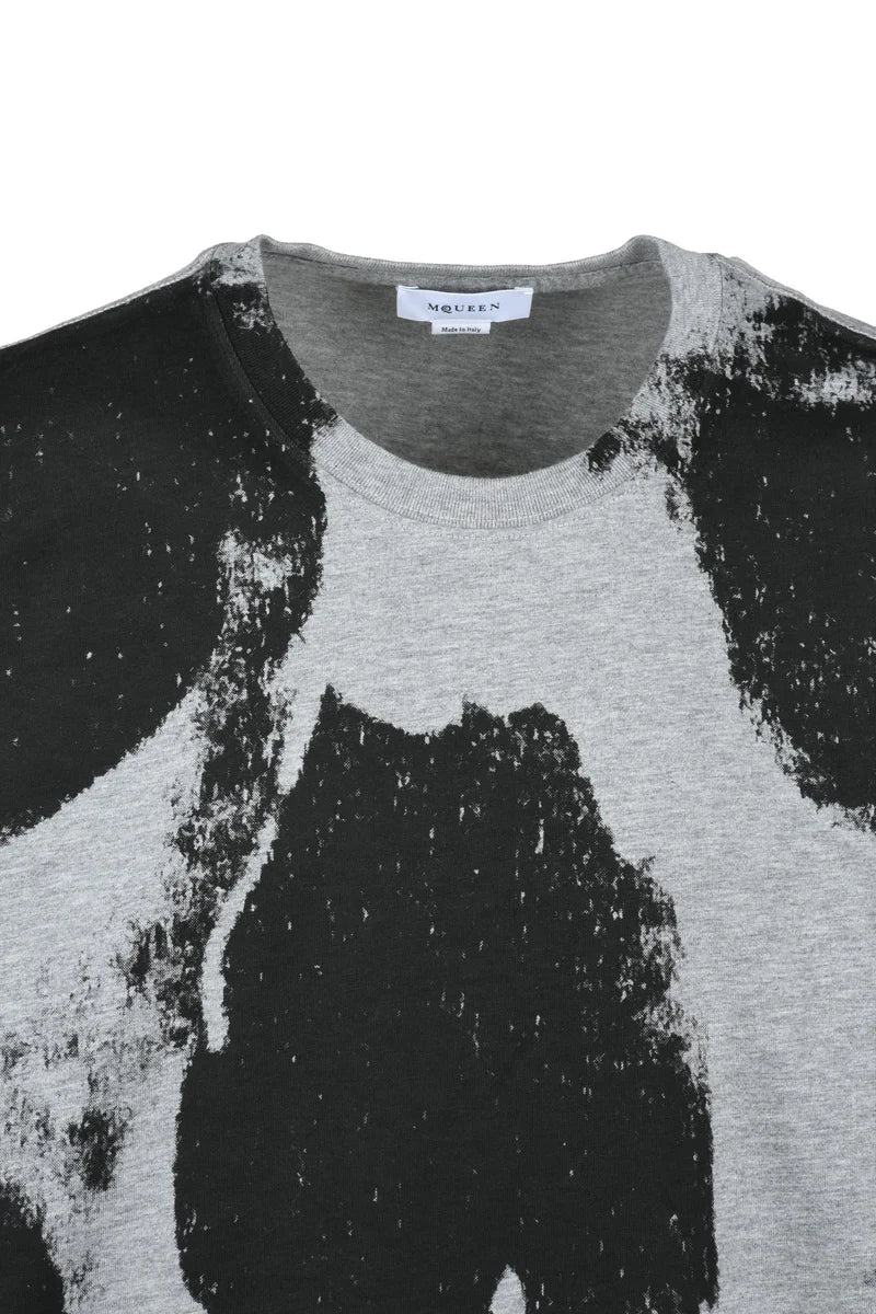 Distressed Skull Graphic Black and Grey T-Shirt
