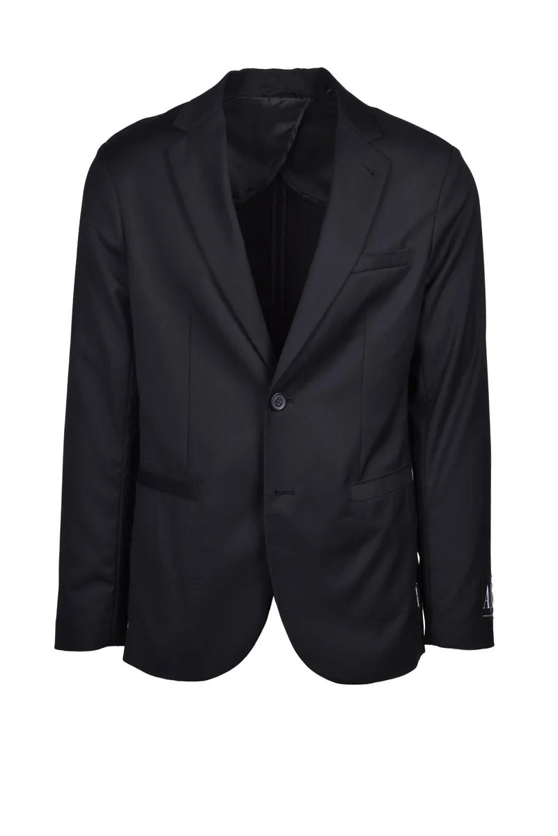 Tailored Black Blazer with Single-Button Closure