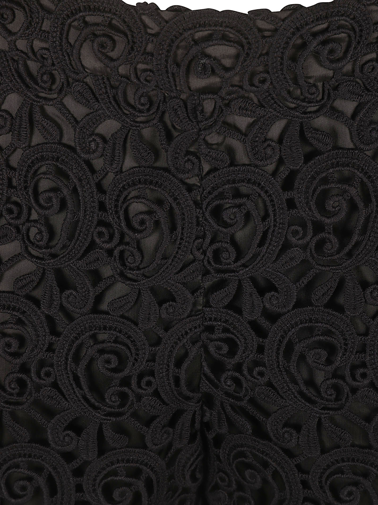 Tailored Black Shorts With Classic Design