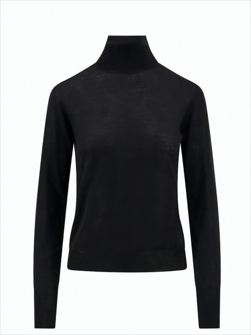 Fitted Black Turtleneck Sweater with Metallic Star Accents