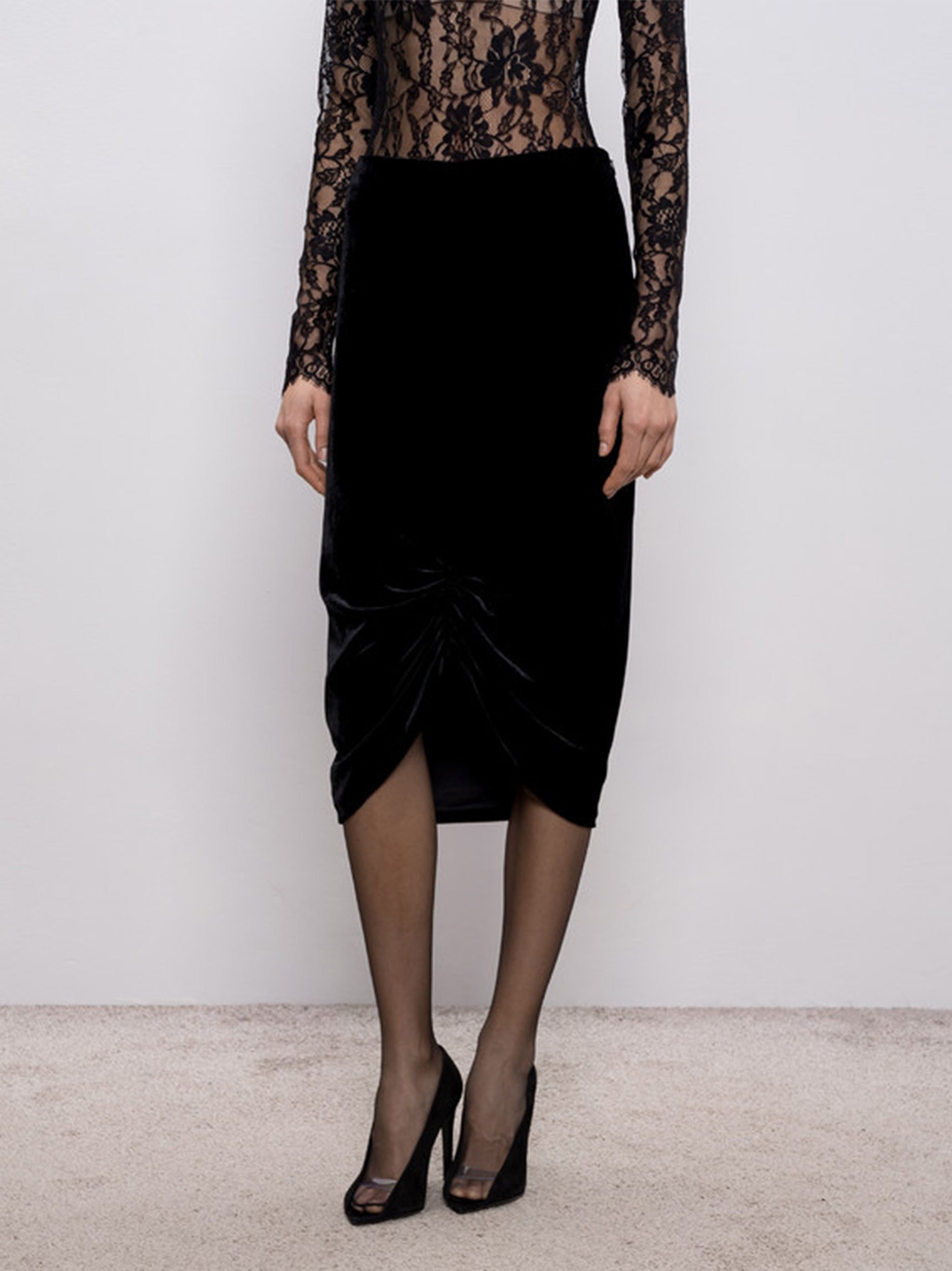 Black Fitted Gathered Front Midi Skirt