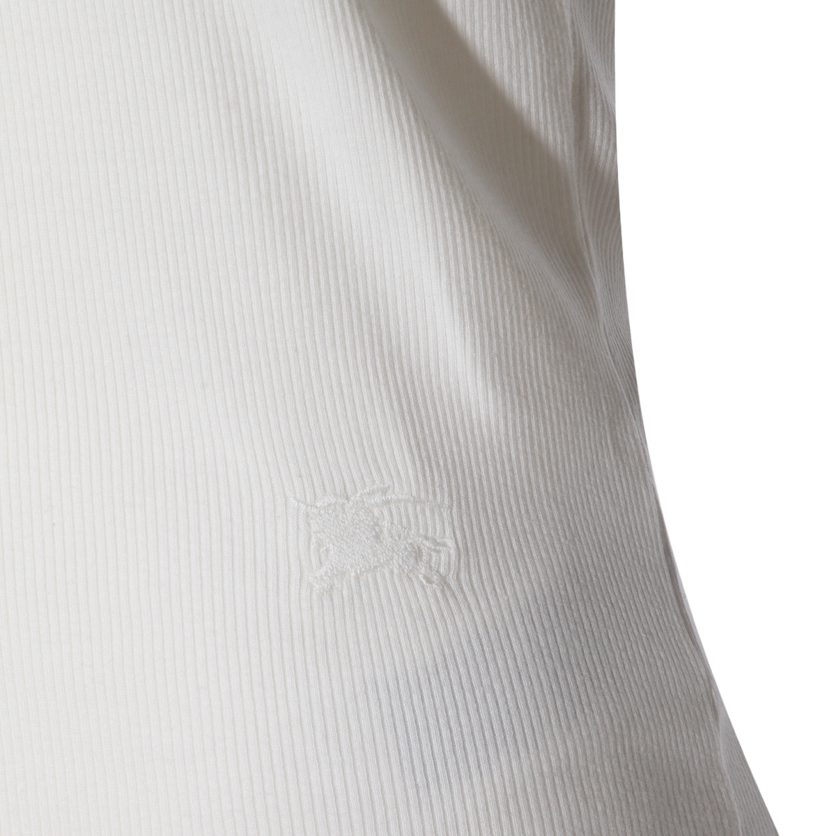 Tailored Women's Top with Timeless Silhouette