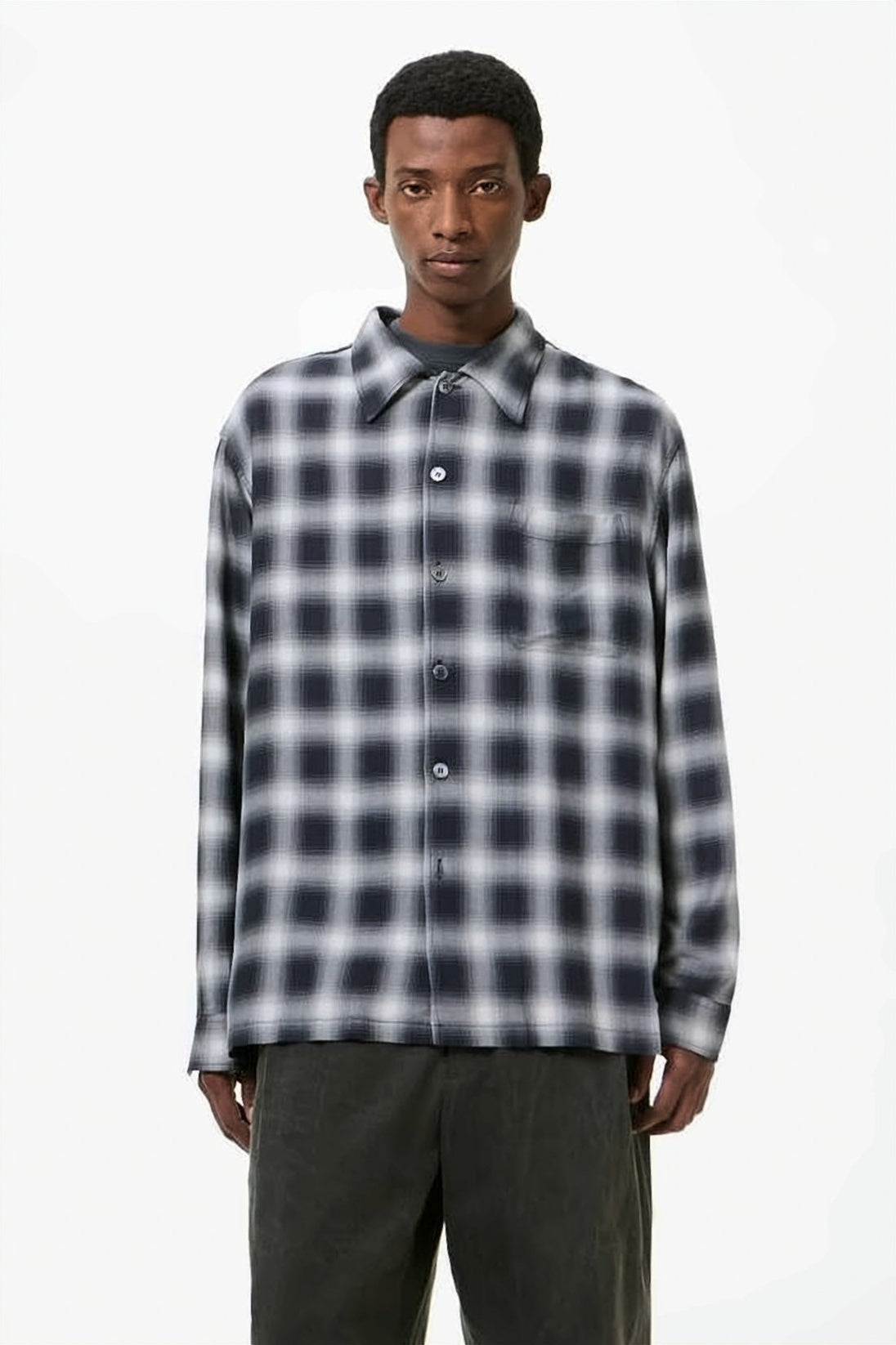 Blurred Checkered Long-Sleeve Shirt With Classic Collar