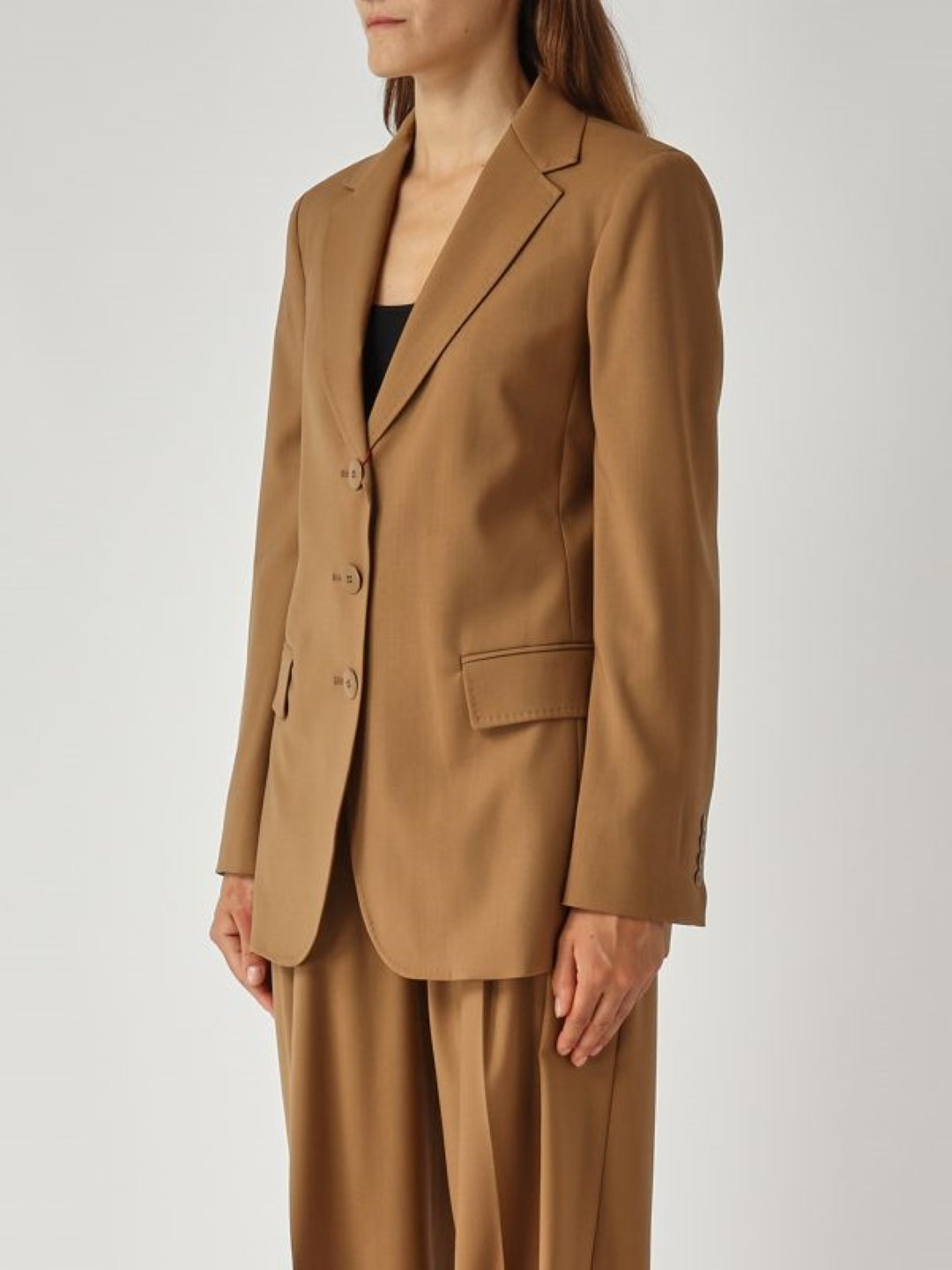 Tailored Single-Breasted Jacket With Structured Shoulders