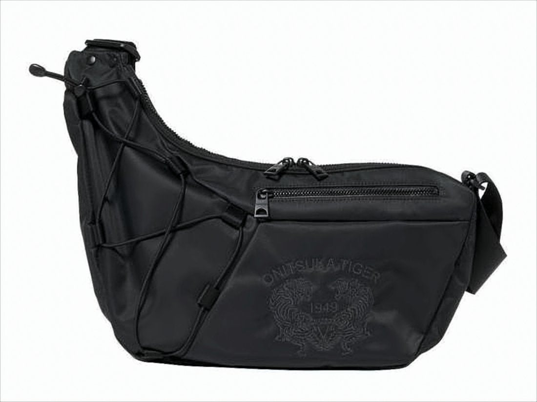 Smooth Polyamide Black Belt Bag With Zippered Pocket