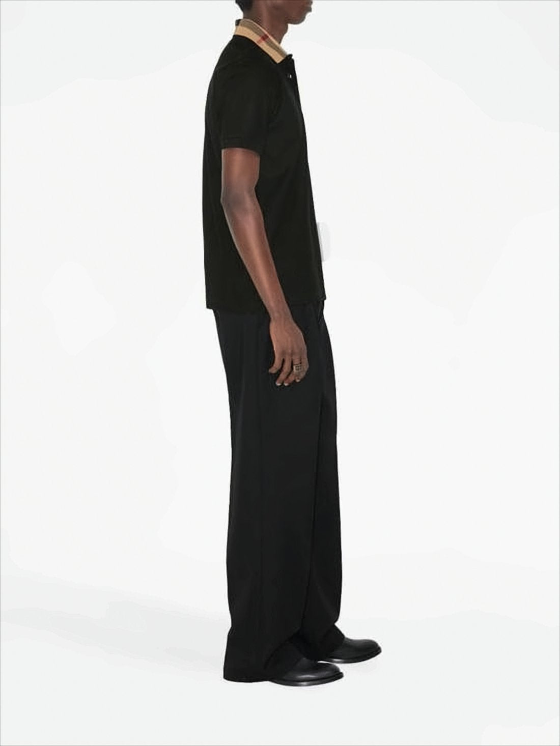 Short-Sleeved Black Polo Shirt with Checkered Collar