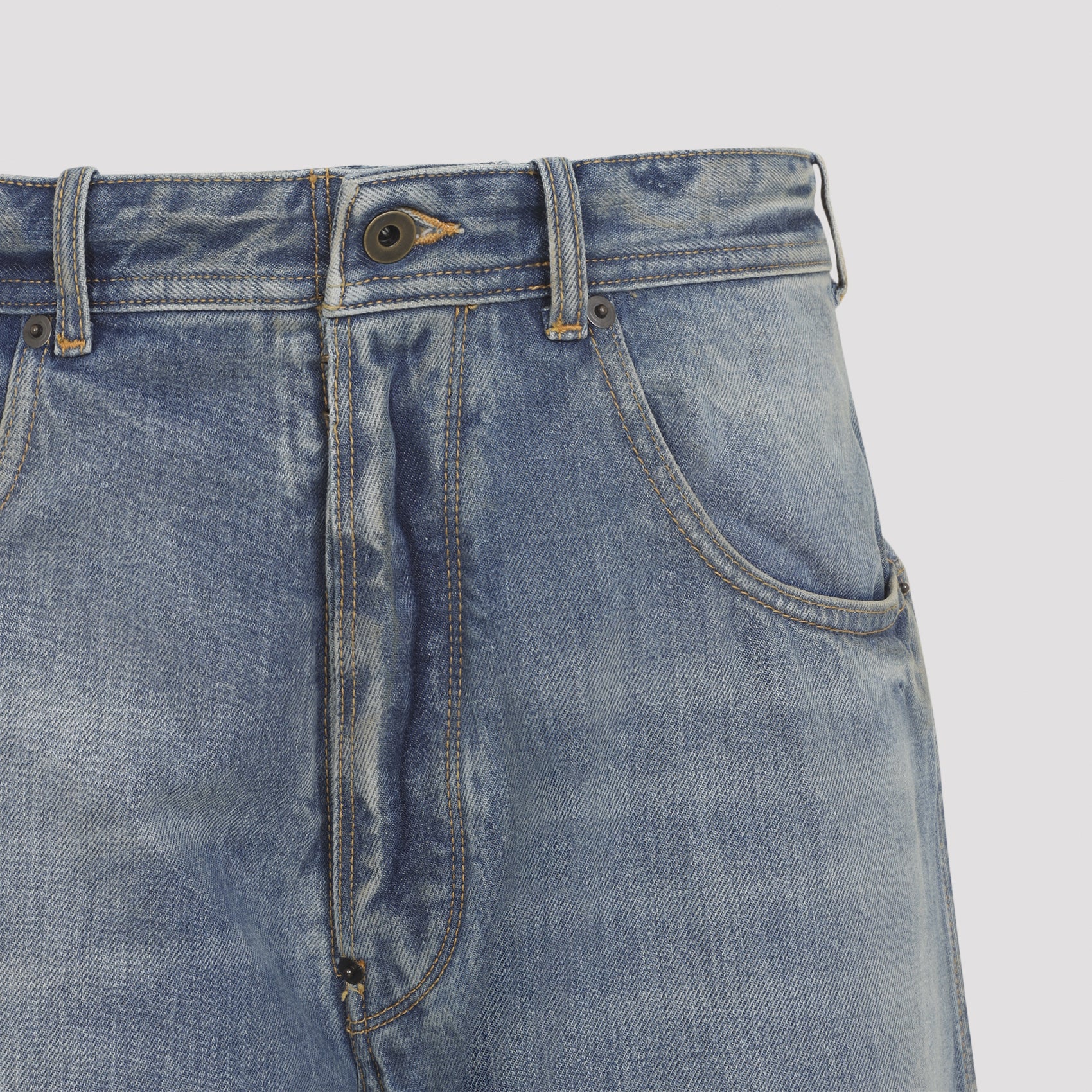 Relaxed Straight-Leg Denim Jeans With Five-Pocket Design