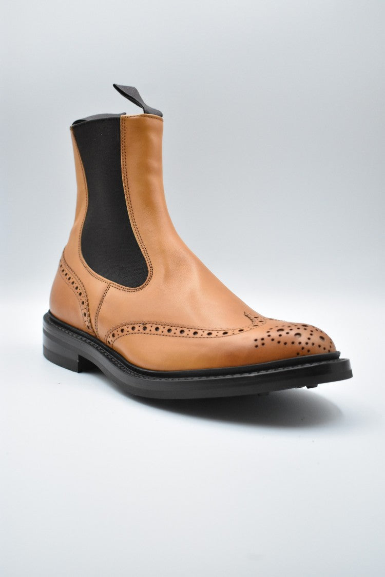 Laced Boots With Brogue Detailing