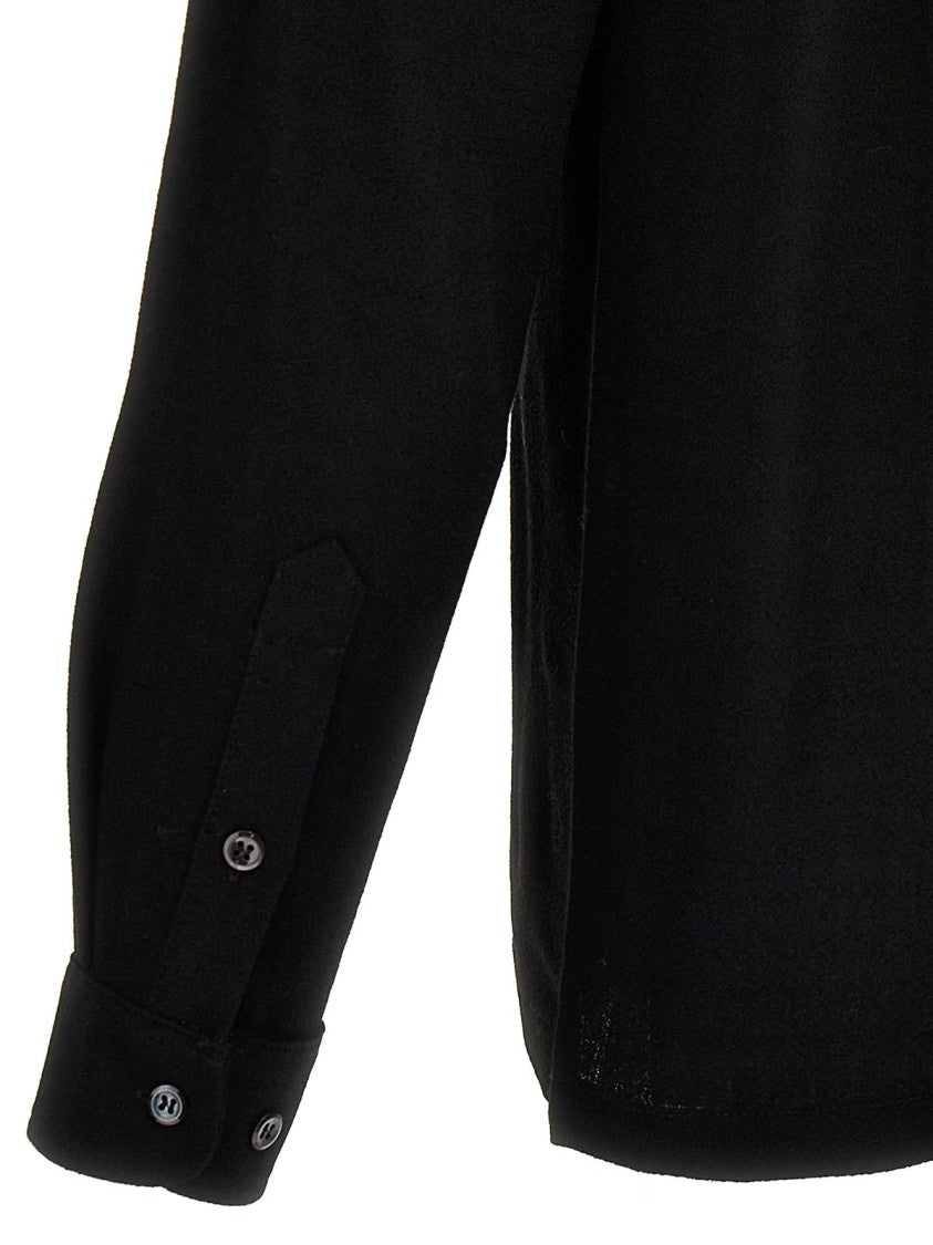 Long-Sleeve Black Casual Shirt With Classic Collar And Minimalist Design